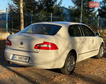 Белый Шкода Суперб, объемом двигателя 1.8 л и пробегом 238 тыс. км за 8999 $, фото 5 на Automoto.ua