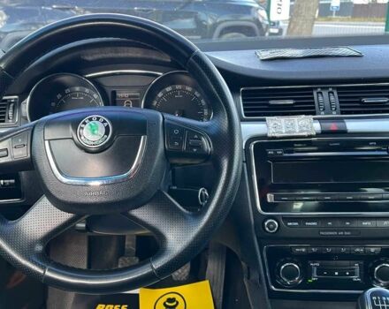 Шкода Суперб 2012 у Коломые на Automoto.ua Білий Шкода Суперб, об'ємом двигуна 2 л та пробігом 254 тис. км за 9200 $, фото 9 на Automoto.ua