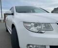 Білий Шкода Суперб, об'ємом двигуна 1.8 л та пробігом 230 тис. км за 9500 $, фото 1 на Automoto.ua