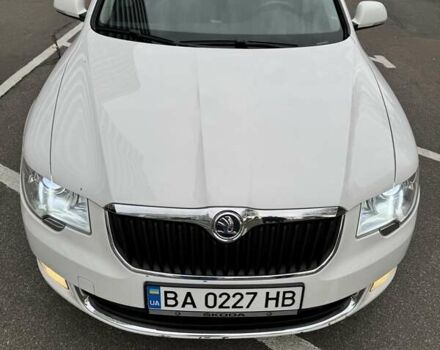 Белый Шкода Суперб, объемом двигателя 1.8 л и пробегом 109 тыс. км за 10500 $, фото 5 на Automoto.ua