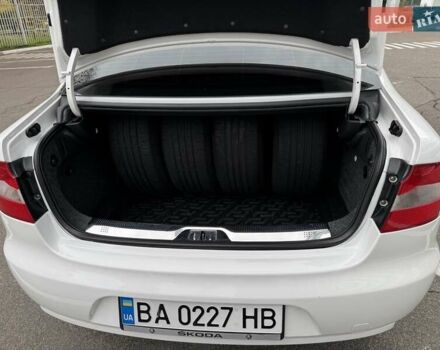 Белый Шкода Суперб, объемом двигателя 1.8 л и пробегом 109 тыс. км за 10500 $, фото 20 на Automoto.ua