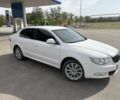 Белый Шкода Суперб, объемом двигателя 1.8 л и пробегом 209 тыс. км за 9500 $, фото 1 на Automoto.ua
