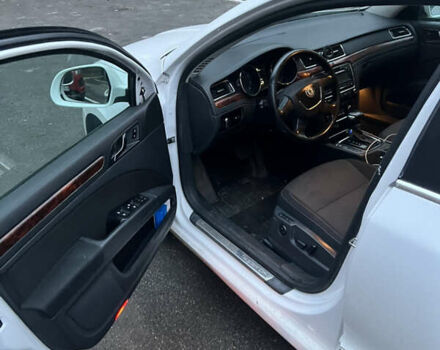 Білий Шкода Суперб, об'ємом двигуна 1.8 л та пробігом 156 тис. км за 8000 $, фото 20 на Automoto.ua