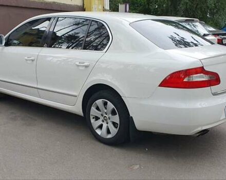Білий Шкода Суперб, об'ємом двигуна 1.8 л та пробігом 187 тис. км за 9700 $, фото 25 на Automoto.ua