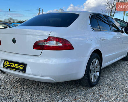 Шкода Суперб 2012 у Коломые на Automoto.ua Білий Шкода Суперб, об'ємом двигуна 1.97 л та пробігом 254 тис. км за 9200 $, фото 3 на Automoto.ua