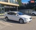 Белый Шкода Суперб, объемом двигателя 1.8 л и пробегом 153 тыс. км за 8000 $, фото 2 на Automoto.ua