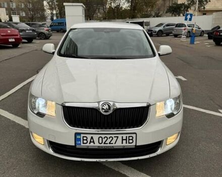 Белый Шкода Суперб, объемом двигателя 1.8 л и пробегом 109 тыс. км за 10500 $, фото 19 на Automoto.ua