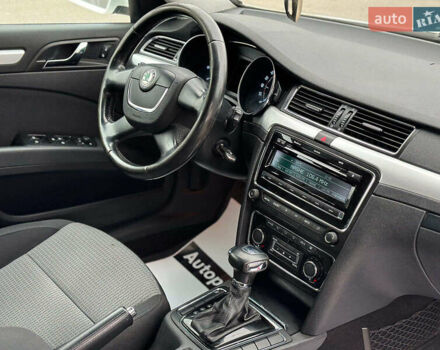 Білий Шкода Суперб, об'ємом двигуна 1.8 л та пробігом 230 тис. км за 8190 $, фото 35 на Automoto.ua