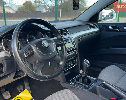 Шкода Суперб 2012 у Коломые на Automoto.ua Білий Шкода Суперб, об'ємом двигуна 1.97 л та пробігом 254 тис. км за 9200 $, фото 6 на Automoto.ua