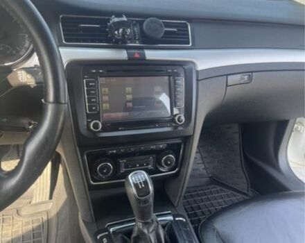 Белый Шкода Суперб, объемом двигателя 1.6 л и пробегом 300 тыс. км за 7500 $, фото 6 на Automoto.ua