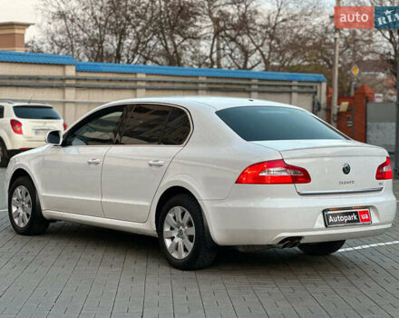 Білий Шкода Суперб, об'ємом двигуна 1.8 л та пробігом 109 тис. км за 10990 $, фото 5 на Automoto.ua