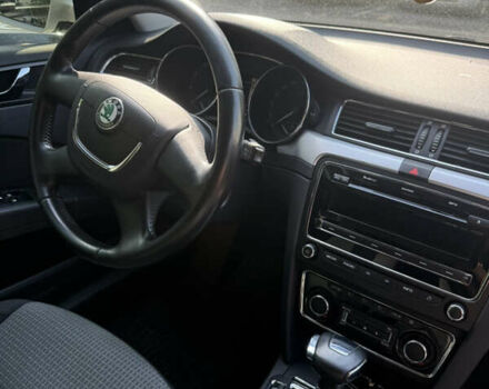 Білий Шкода Суперб, об'ємом двигуна 1.8 л та пробігом 250 тис. км за 9400 $, фото 15 на Automoto.ua