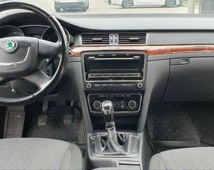 Білий Шкода Суперб, об'ємом двигуна 1.8 л та пробігом 187 тис. км за 9700 $, фото 16 на Automoto.ua