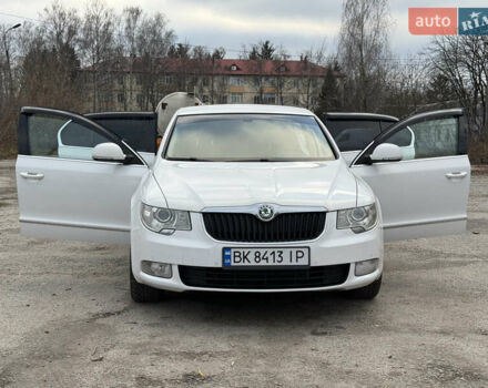 Білий Шкода Суперб, об'ємом двигуна 1.97 л та пробігом 280 тис. км за 12000 $, фото 8 на Automoto.ua