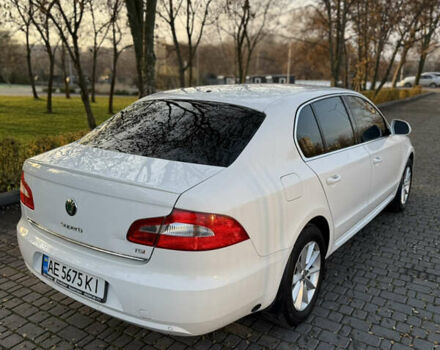 Белый Шкода Суперб, объемом двигателя 1.78 л и пробегом 180 тыс. км за 8600 $, фото 2 на Automoto.ua