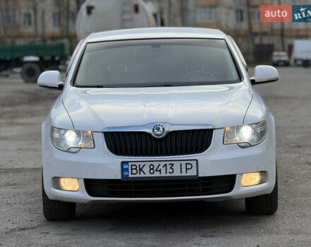 Білий Шкода Суперб, об'ємом двигуна 1.97 л та пробігом 280 тис. км за 12000 $, фото 4 на Automoto.ua