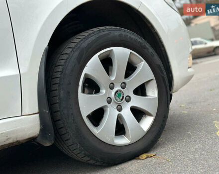 Білий Шкода Суперб, об'ємом двигуна 1.8 л та пробігом 230 тис. км за 8190 $, фото 11 на Automoto.ua