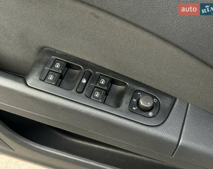 Білий Шкода Суперб, об'ємом двигуна 1.97 л та пробігом 280 тис. км за 12000 $, фото 23 на Automoto.ua