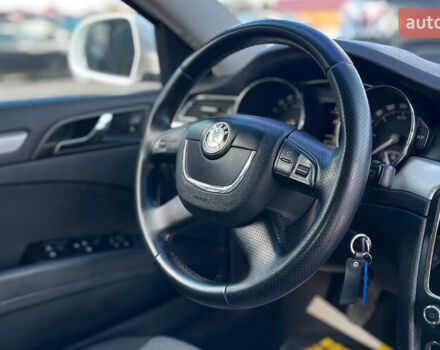 Шкода Суперб 2012 у Коломые на Automoto.ua Білий Шкода Суперб, об'ємом двигуна 1.97 л та пробігом 254 тис. км за 9200 $, фото 15 на Automoto.ua