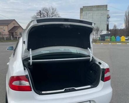 Білий Шкода Суперб, об'ємом двигуна 1.8 л та пробігом 230 тис. км за 9500 $, фото 10 на Automoto.ua
