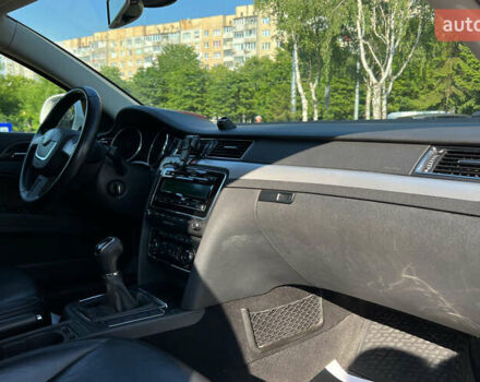 Білий Шкода Суперб, об'ємом двигуна 1.6 л та пробігом 183 тис. км за 8250 $, фото 9 на Automoto.ua
