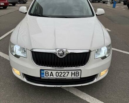 Белый Шкода Суперб, объемом двигателя 1.8 л и пробегом 109 тыс. км за 10500 $, фото 6 на Automoto.ua