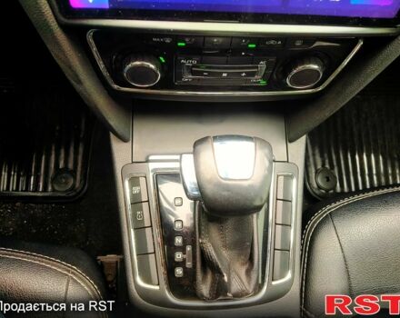 Белый Шкода Суперб, объемом двигателя 1.8 л и пробегом 230 тыс. км за 7900 $, фото 10 на Automoto.ua