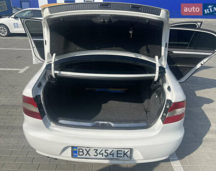 Білий Шкода Суперб, об'ємом двигуна 1.6 л та пробігом 300 тис. км за 7500 $, фото 14 на Automoto.ua