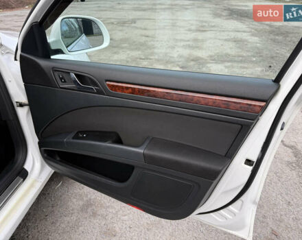 Білий Шкода Суперб, об'ємом двигуна 1.97 л та пробігом 280 тис. км за 12000 $, фото 28 на Automoto.ua