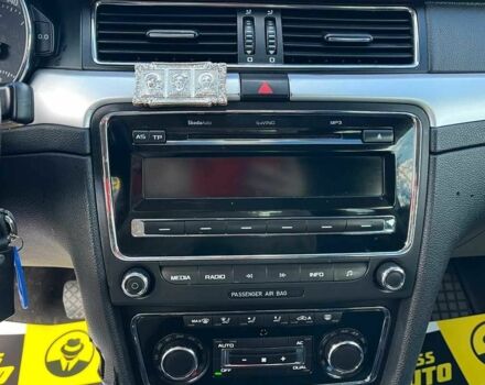 Шкода Суперб 2012 у Коломые на Automoto.ua Білий Шкода Суперб, об'ємом двигуна 2 л та пробігом 254 тис. км за 9200 $, фото 11 на Automoto.ua