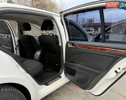 Білий Шкода Суперб, об'ємом двигуна 1.97 л та пробігом 280 тис. км за 12000 $, фото 29 на Automoto.ua