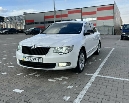 Белый Шкода Суперб, объемом двигателя 1.8 л и пробегом 250 тыс. км за 9700 $, фото 4 на Automoto.ua