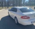 Белый Шкода Суперб, объемом двигателя 1.8 л и пробегом 240 тыс. км за 10100 $, фото 3 на Automoto.ua