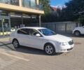 Белый Шкода Суперб, объемом двигателя 1.8 л и пробегом 153 тыс. км за 8000 $, фото 3 на Automoto.ua
