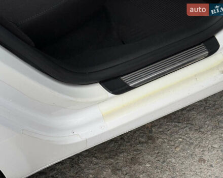 Білий Шкода Суперб, об'ємом двигуна 1.97 л та пробігом 280 тис. км за 12000 $, фото 9 на Automoto.ua