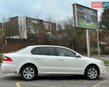 Білий Шкода Суперб, об'ємом двигуна 1.8 л та пробігом 230 тис. км за 8190 $, фото 6 на Automoto.ua