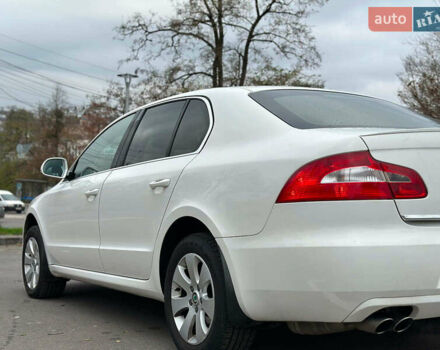 Білий Шкода Суперб, об'ємом двигуна 1.8 л та пробігом 230 тис. км за 8190 $, фото 13 на Automoto.ua