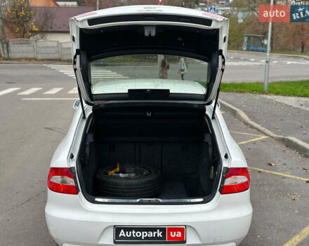 Білий Шкода Суперб, об'ємом двигуна 1.8 л та пробігом 230 тис. км за 8190 $, фото 14 на Automoto.ua