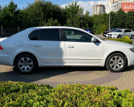 Білий Шкода Суперб, об'ємом двигуна 1.6 л та пробігом 183 тис. км за 8250 $, фото 7 на Automoto.ua