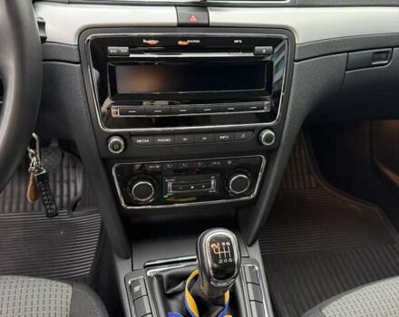 Белый Шкода Суперб, объемом двигателя 1.8 л и пробегом 109 тыс. км за 10500 $, фото 37 на Automoto.ua