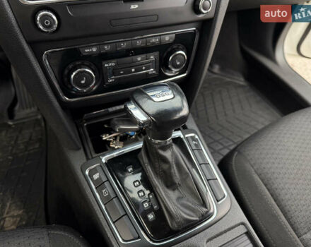 Білий Шкода Суперб, об'ємом двигуна 1.97 л та пробігом 280 тис. км за 12000 $, фото 15 на Automoto.ua