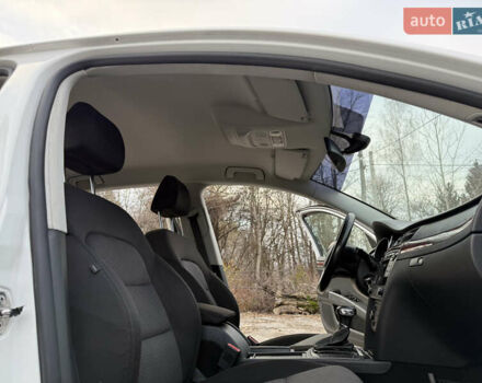 Білий Шкода Суперб, об'ємом двигуна 1.97 л та пробігом 280 тис. км за 12000 $, фото 25 на Automoto.ua