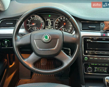 Білий Шкода Суперб, об'ємом двигуна 1.8 л та пробігом 109 тис. км за 10990 $, фото 15 на Automoto.ua