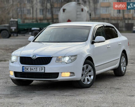 Білий Шкода Суперб, об'ємом двигуна 1.97 л та пробігом 280 тис. км за 12000 $, фото 2 на Automoto.ua