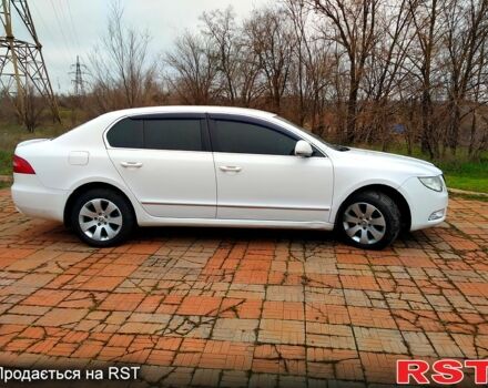 Белый Шкода Суперб, объемом двигателя 1.8 л и пробегом 230 тыс. км за 7900 $, фото 5 на Automoto.ua