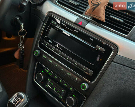 Білий Шкода Суперб, об'ємом двигуна 1.8 л та пробігом 109 тис. км за 10990 $, фото 21 на Automoto.ua