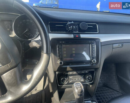 Білий Шкода Суперб, об'ємом двигуна 1.6 л та пробігом 300 тис. км за 7500 $, фото 10 на Automoto.ua