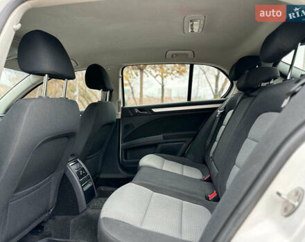 Білий Шкода Суперб, об'ємом двигуна 1.8 л та пробігом 230 тис. км за 8190 $, фото 18 на Automoto.ua