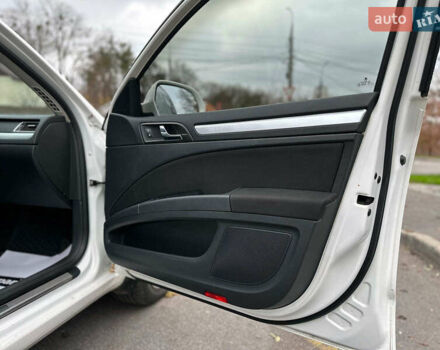 Білий Шкода Суперб, об'ємом двигуна 1.8 л та пробігом 230 тис. км за 8190 $, фото 34 на Automoto.ua