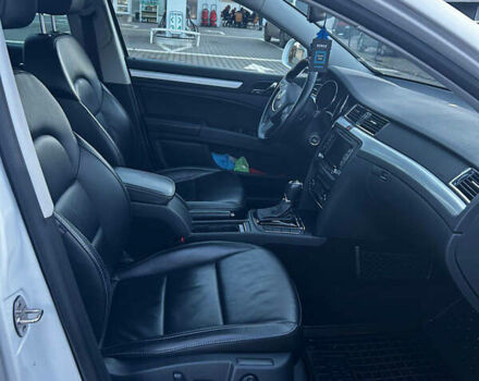 Шкода Суперб 2013 у Чернівцях на Automoto.ua Білий Шкода Суперб, об'ємом двигуна 1.8 л та пробігом 170 тис. км за 11800 $, фото 21 на Automoto.ua